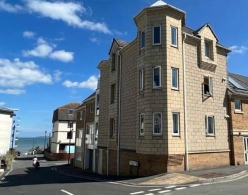 Seaside Modern Apartment 韦斯特沃德霍 外观 照片